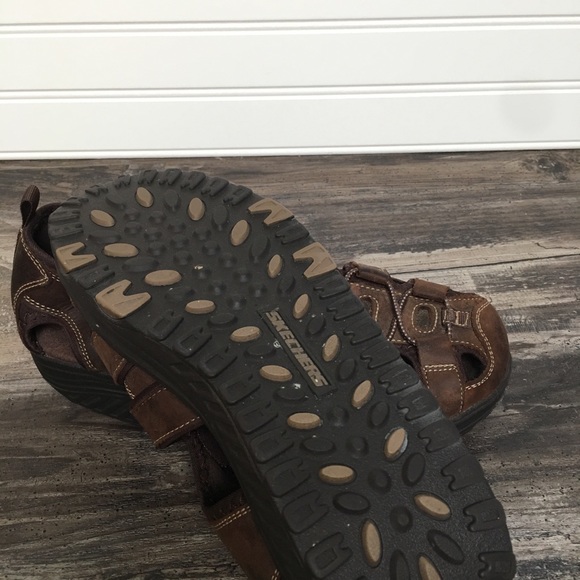 Skechers Shape-ups - Picture 6 of 7